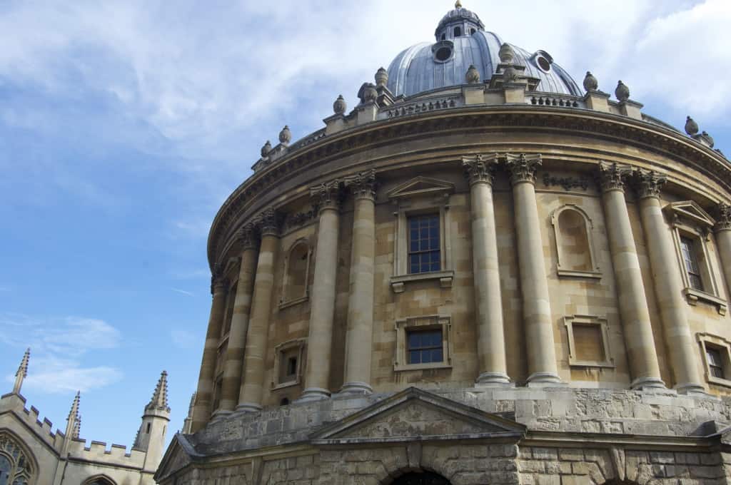 Studying Abroad at Oxford University: a Guest Post by Sara Laughed | CosmosMariners.com