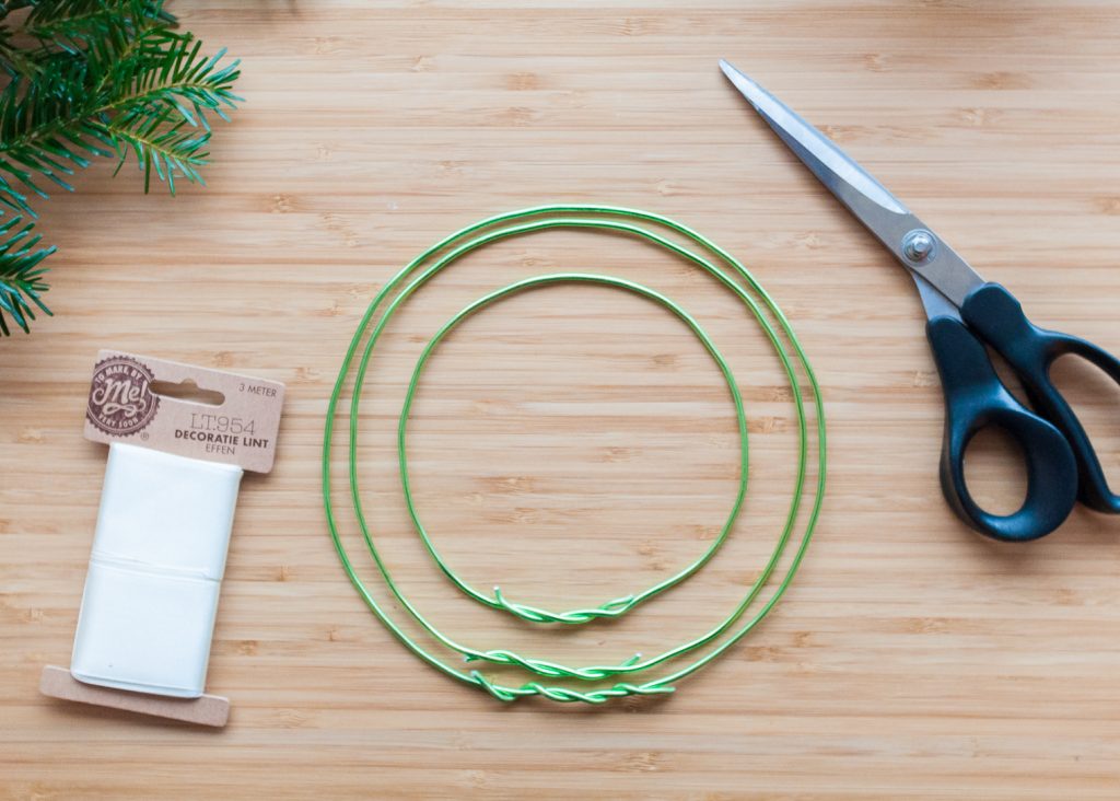 Make Some Holiday Cheer with Minimalist Hanging Wreaths