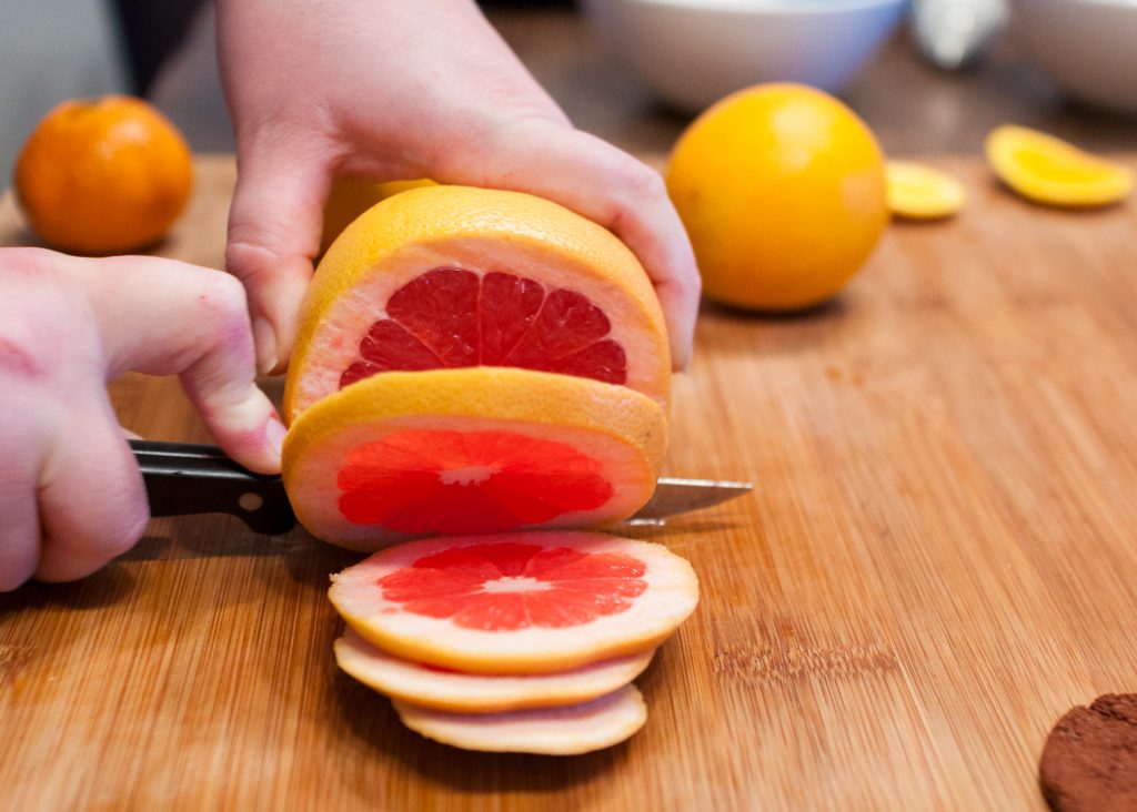 How to Make “Stained Glass” Dried Citrus Slice Ornaments • Sara Laughed